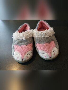 *Free* with Purchase - Toddler 7/8 Size Slippers Girls Fox Footware